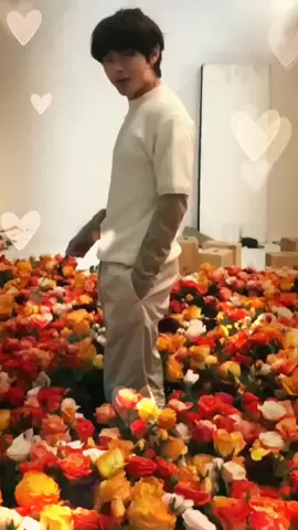 С днём рождения меня 🎉 Спасибо Тэ 🍒 за поздравление ❤️#happibirthday #кимтэхён #v #tae #реки