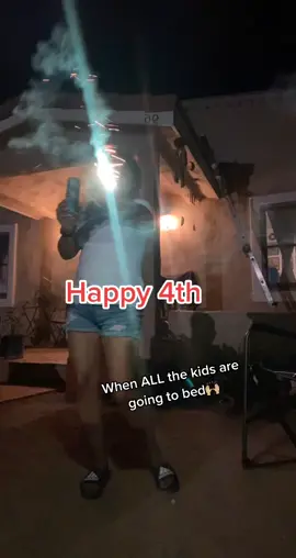 #fireworks #MomsofTikTok #over30 #sparklers #happy4thofjuly #dance