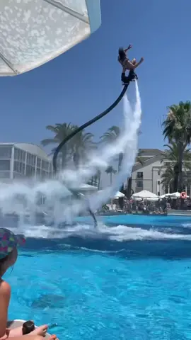 #отдыхвтурции2021 #убассейна #акваменчелендж #аквамен #водныйатракцион #полетаем #полетеливрек #