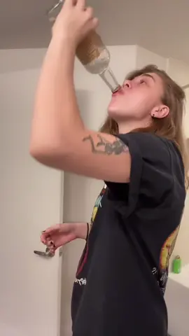 Body Hacks 🧍 #fyp #bodyhacks #body #hacks #lifehacks #LifeAdvice #Science #medical #health #cure #hiccups #gagreflex #hair #onlyjayus
