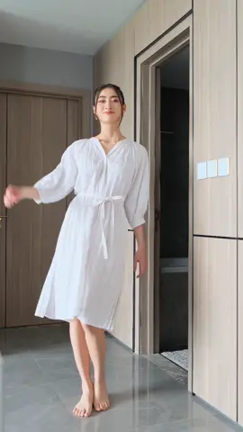 Búng tay ra gì ? 😝😝😝 #luongthuylinh #onhalamdep #BeautyTok #SummerBeauty #missworldvietnam #leenaaclothing