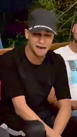 صاحبي من غبائه 😞👬 لو عايزني انزلكوا فيديوهات زي دي كتير طلعوني #اكسبلور ↪️