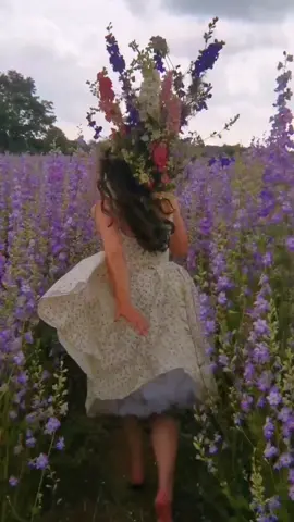 Run with me through the purple confetti fields in Worcester 💜 #confettifields #flowerfields #princesscore #cottagecore