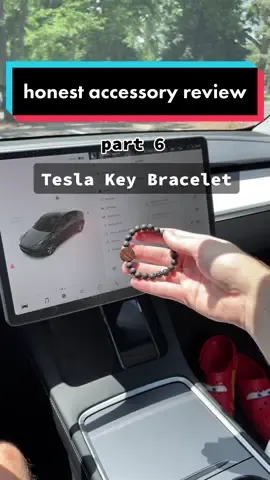 I could wear it to the beach, it’s even waterproof! 😁😎 #tesla #modely #teslatok #fyp #modelyflexreview