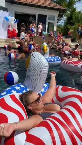 What’s the likelihood everyone here is vaxxed? God bless the USA! 🇺🇸 #HotGirlSummer #SummerTime #SummerVibes #4thOfJuly #MoodBoost #PoolParty #FY