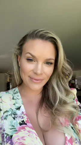 Heading to the airport on my way to Vancouver #trip #happytobeflying  #happyflying #sushitime