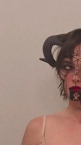 A quick #norse look inspired by @zorin.b ! #vikingmakeup #paganmakeup #fantasymakeup