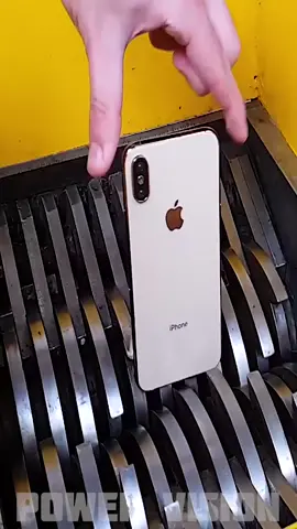how about your phone? 😂#shredding #phone #experiment #satisfyingvideo