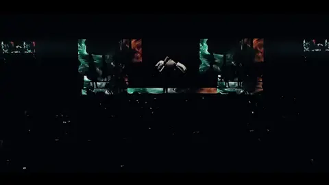 Hamid Hiraad - Khoda - Live In Concert ( حمید هیراد - اجرای زنده ی آهنگ خدا )