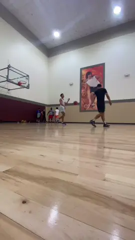 Some buckets to start ya day! What y’all on today? #contentcreator #basketball #hoops #lafitness #fyp