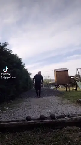 On s'entraîne, Tir sur poutre la dernière patine 😂😂😂😂 #petanque #lesconfrères