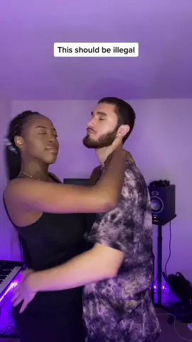 If you hugging your girl without your hands on her ass then idk 😐 #messytiktok #interracialcouple #fyp #toxicrelationship #toxic #Relationship