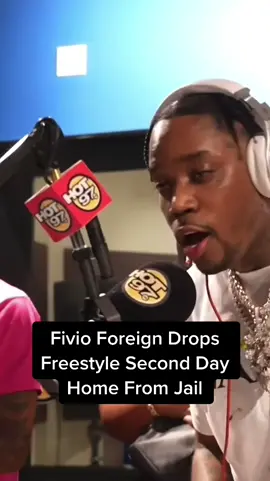 #FivioForeign dropped by #funkflex’s radio show to drop his second-day-home freestyle 🔊🔥