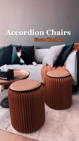 Whip out ‘em foldable paper chairs from #taobao when hosting guests! GROUP BUY OPEN THIS SAT! #spacesavingfurniture #homereno #bto #hdb