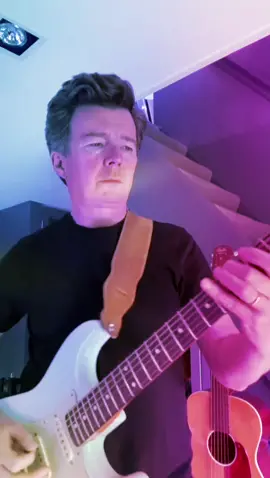 Do I wanna know? #GuitarSolo #RickTok #fyp #arcticmonkeys