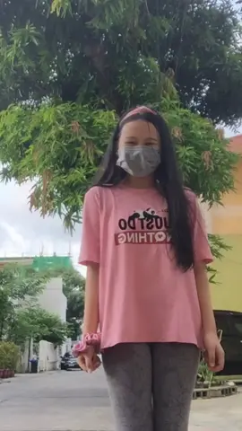 Si Nicole (@taracoduss) nag turo sakin✨