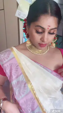 Saree love is endless! #ethnic #fashion #ethnicwear #traditional #indianwear #nofilter  #style #naturallights