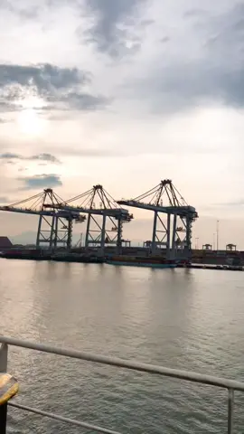 Việt Nam tôi yêuuuu 🇻🇳#hànhtrình #biển #trở_về #việtnam #tàuviễndương #ship #crew07 #seamanlife #seamanvlog