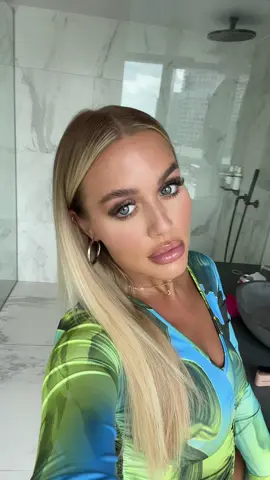 I seeee you #GlowUp #makeup #transition #duet