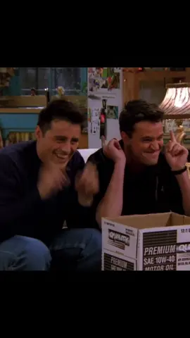 comfort friendship <3 #studypackhack #friendstvshow #chandlerbing #joeytribbiani #joeyandchandler #friendsedit #friendsreunion #friendstv