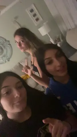 happy birthday to my ugliest sister @oliviatubiolo