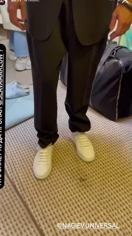 Меня заменит на время Славик, не против мои дорогие? #славамерлоу #заменадимы #актер #певец #ведущий