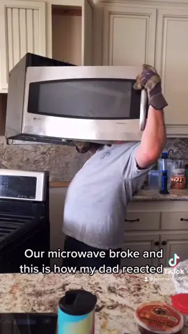Our microwave broke and my dad did not handle it very well…#dadsbelike #dadsoftiktok #dadsontiktok #imcrying #funnyvideos #hilarious #imdone #viral