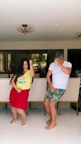 Segura no piseiro coleguinhas.. o casal do piseiro hahaha @kkdiniz #piseiro #challege #simonemendes #simoneesimaria #forro #tiktok