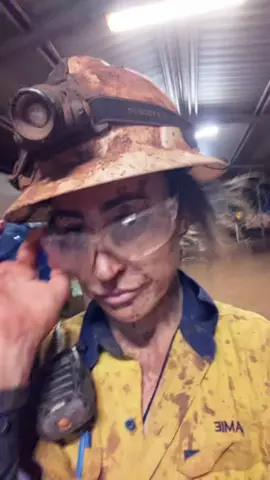 Gotta love splash back 🙄😂 #work #girlsinmining #shit #dirty #fifo #mining #fifolife #fyp #foryoupage #nightshift #operater #offit #auzzie