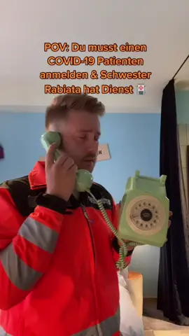 Mit Schwester Rabiata telefonieren oder ins 50 Kilometer entfernte Krankenhaus fahren? 😂 #rettungsdienst #pflege #112 #blaulicht #retterherz
