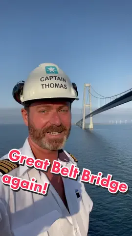 #greatbeltbridge #storebæltsbroen #ventamaersk #maersk #seafarersarekeyworkers #noshippingnoshopping #captainthomas #captain #blivskibsofficer