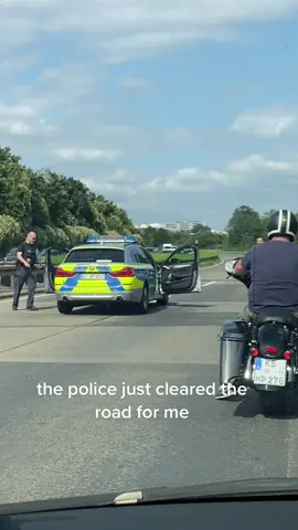 IG: rajameissner #polizei#police#bodyguard#fy#fyp#foryou