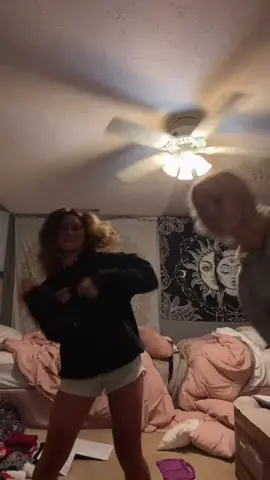 so in sync 🪐🥨🔮😻 @kendraclarkkk