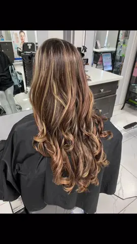 #permanentresidency #colorcorrectionhair #paulmccartney #xgpopblonder #cynos #xgpopblonder #highlights #cynosblondie #cuthairchallenge