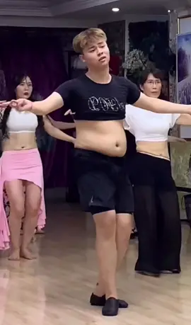 Lêu lêu mấy bạn ko có bụng để lắc nhé...fan bụng mỡ đâu vào đây chiêm ngưỡng kiệt tác của tạo hoá nhé😂rung rinh nhìn đẹp tuyệt#GocLamDep #hâusaudich