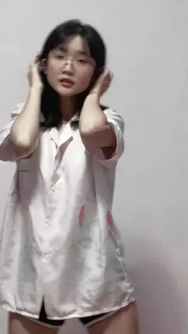 หาไรลงไปก่อน โควิดไม่หายสักทีอยู่แต่บ้าน ไม่ได้ไปเรียนไม่มีเงิน #เทรนด์สีโลก