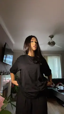 Last transition in this fit :) #fyp #foryou #browngirl #desi #bengali #eid #outfit #makeup #transition #trend #bollywood #CleanItScrunchItCoopIt