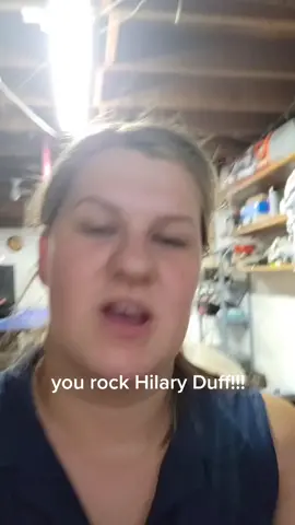 you should make music again!! you inspired me to sing from this song!!! @hilaryduff ##singing  #cover #comeclean