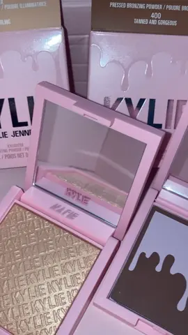 OBSESSED!! @kyliecosmetics #kyliecosmetics #kyliejenner #newkyliecosmetics #kyliemakeup #makeup #fyp #foryoupage #beauty