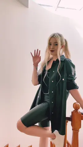 Tatlı kız? 🍬 Asi kız? 🖤 Senin en çok hangisi hoşuna gitti?