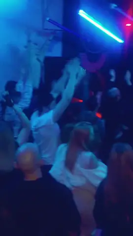 Отрыв #дискотека #рэйв #клуб #танцы #диджей #россия
