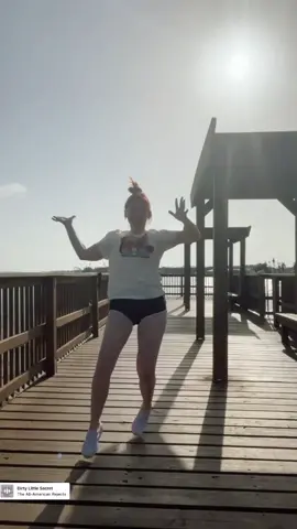 don’t mind the audio, I filmed this on ig stories lol. #DontQuitYourDaydream #newtiktokdance #twitchaffiliate #startyourday