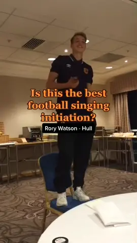 Nothing worse than having to belt one out in front of your new teammates 🤣🎤 #football #england #singing #PremierLeague