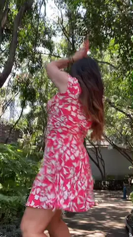Cuando viene el que me gusta y tengo que actuar normal 🤣 #television #vengalaalegria #vengalaalegriatva #tvazteca #12corazones #show #Presentadora