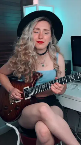 Can you name this GNR song? 😁🎩 #gunsnroses #guitarsolo #femaleguitarist #guitarist #guitaristsoftiktok
