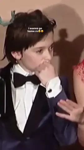 HAHSHSH but finally he got the mic😎😎 #noahschnapp #fyp