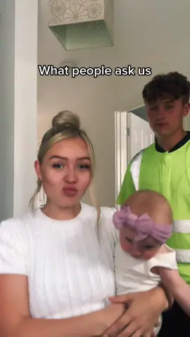 Shall we get @lewisbee8 in more TikTok’s ?? 😂💓#fypシ #family #babyoftiktok #teenmom #6monthold #bf #daddy #lovestory #mummy #viral