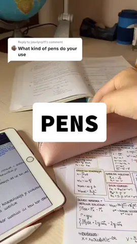 Reply to @joselynp11 Do you also have a problem with those small college desks? #fyp #notes #study