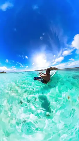 How many rotations did you spot? 💦🤙🏽 (🎥 @jeremietronet) #Extreme #Unreel #Adventure #Epic #FullSend #KiteSurf #Caribbean