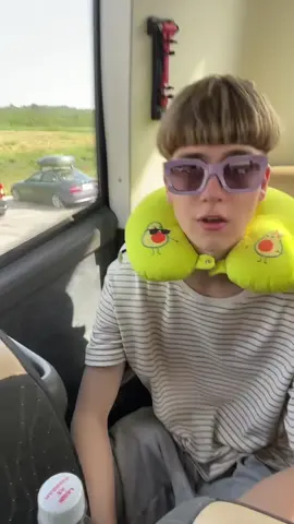 Ala seljacine i pitanja omg ubij se Stojane.. Sta mislite gde smo otisli na more? 😅 Ko pogodi izlajkujem mu sve